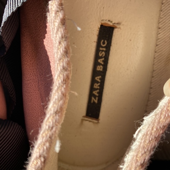 Two pairs of flat shoes - Picture 6 of 10